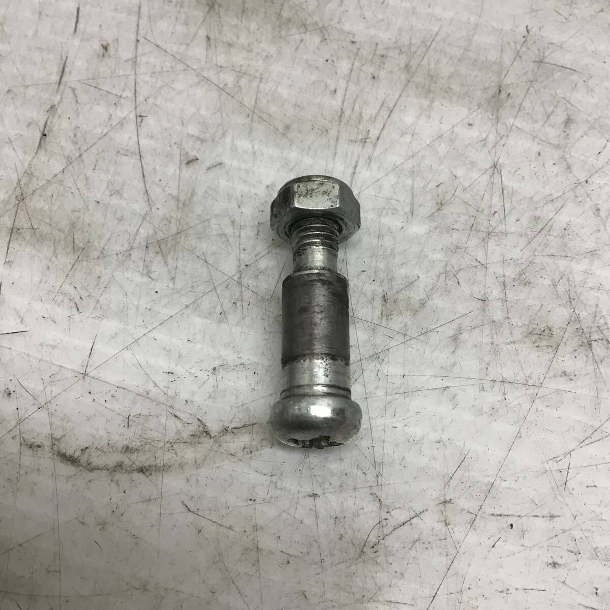 A26-41 スズキ アドレス125 DT11A ブレーキ レバー ボルト 右 純正部品拍卖