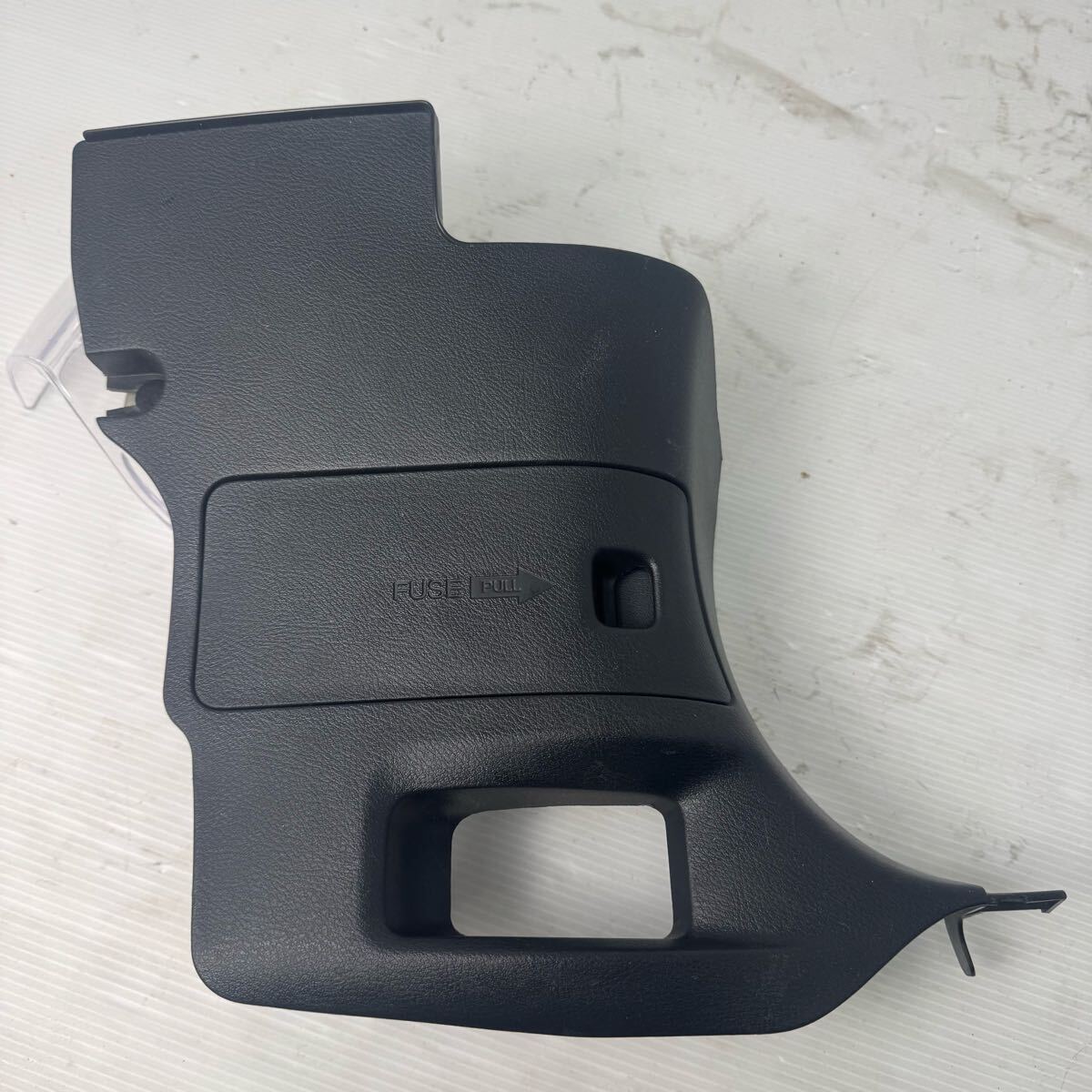 ホンダ オデッセイ RB1 純正 ピラー 内張り 83111-SFE-0000 ヒューズボックス拍卖