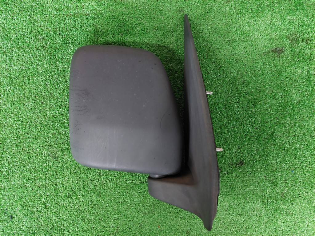 ダイハツハイゼットカーゴ EBD-S331V ドアミラー運転席(手動式)カラーNO:S28 初年度登録:平成25年拍卖