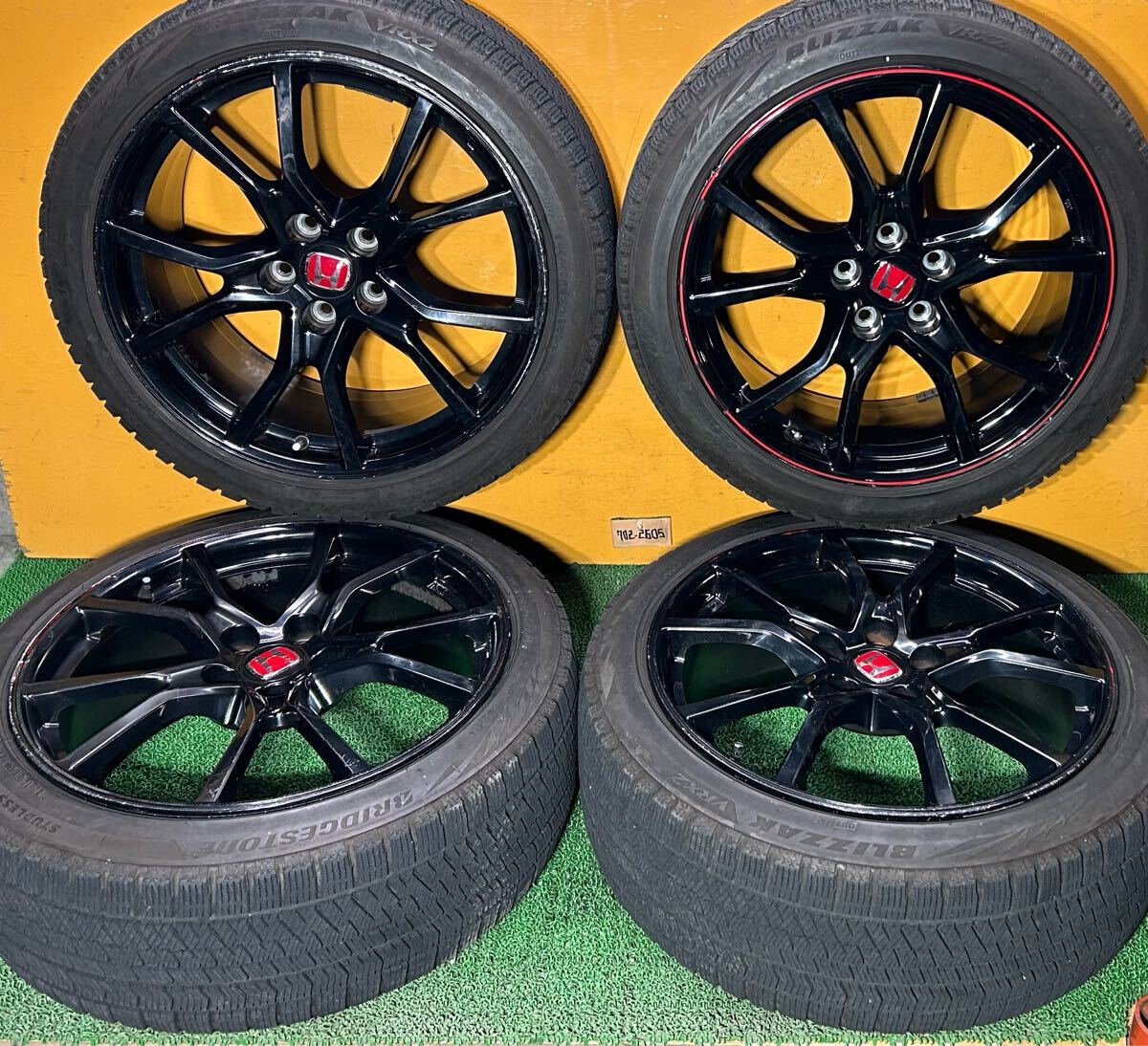 冬用 インチアップ 245/40R20 95Q BRIDGESTONE BLIZZAK VRX2 ホンダ純正【20×8.5J +60 PCD:120×5H ハブ径: 62mm】ホンダ シビックタイプR拍卖