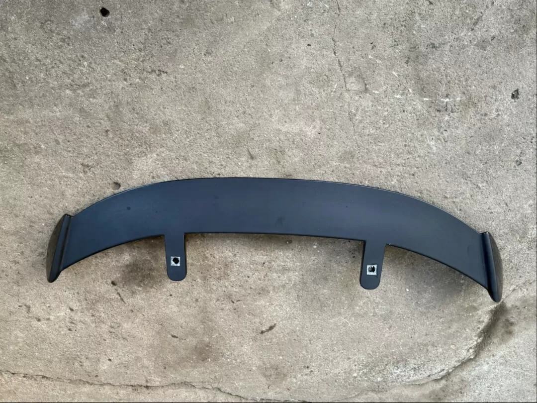 Bmw 120i E81 リアスポイラー ブラック拍卖