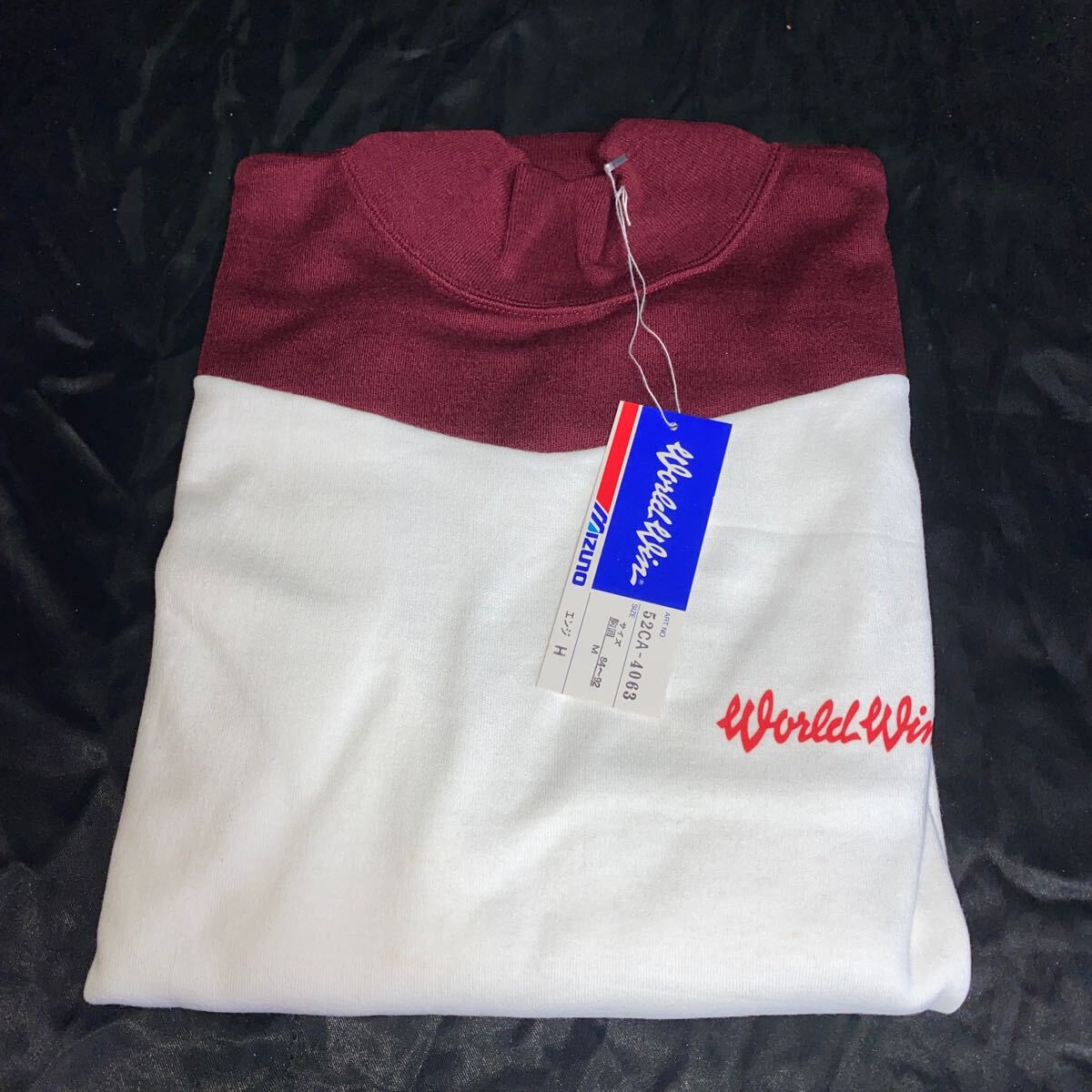 52CA-4063【新品未使用】MIZUNO アンダーシャツ ハイネック 長袖 *サイズM エンジ スポーツ 運動 野球拍卖