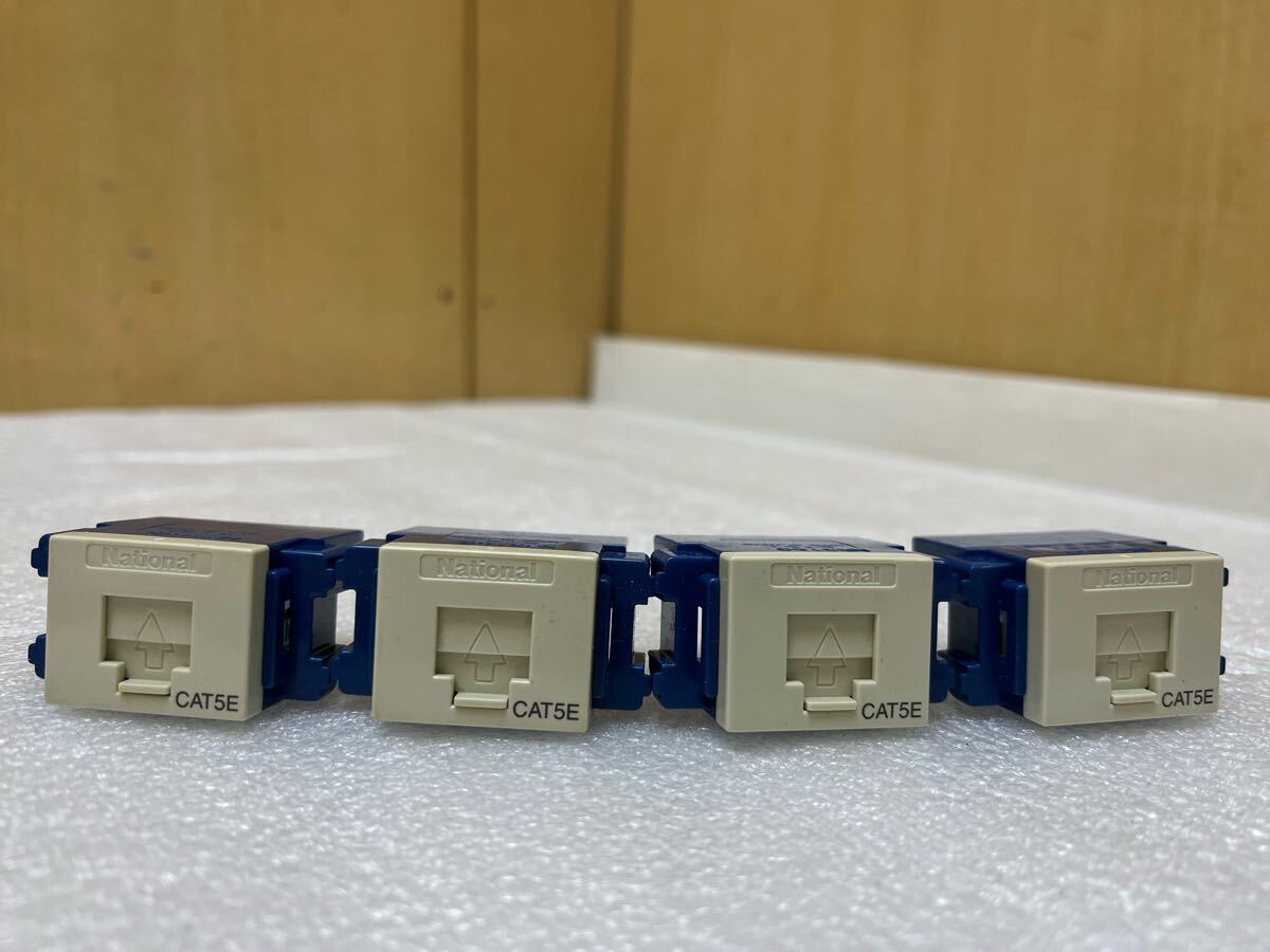 RE3252 Panasonic NR3160 4個 ぐっとすシリーズ 情報モジュラジャック CAT5E 埋込型 パナソニック 未使用品 0319拍卖