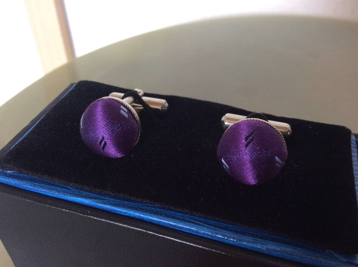 即決 未使用自宅保管 ドクターベリー羽田空港第二ターミナル店購入品 カフリンクス パープル系 定形外送料込 拍卖