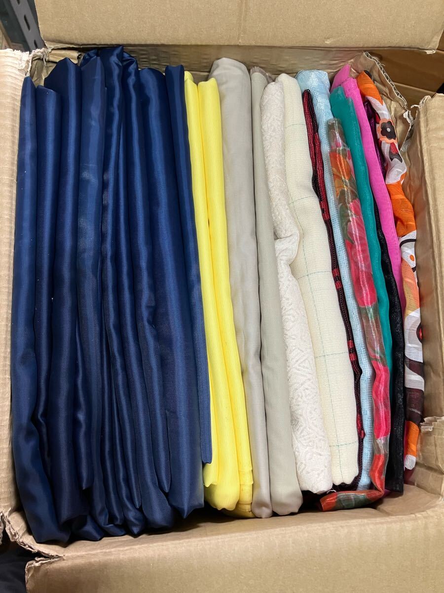 【未使用】生地 箱いっぱい F サテン地多数 お得!拍卖