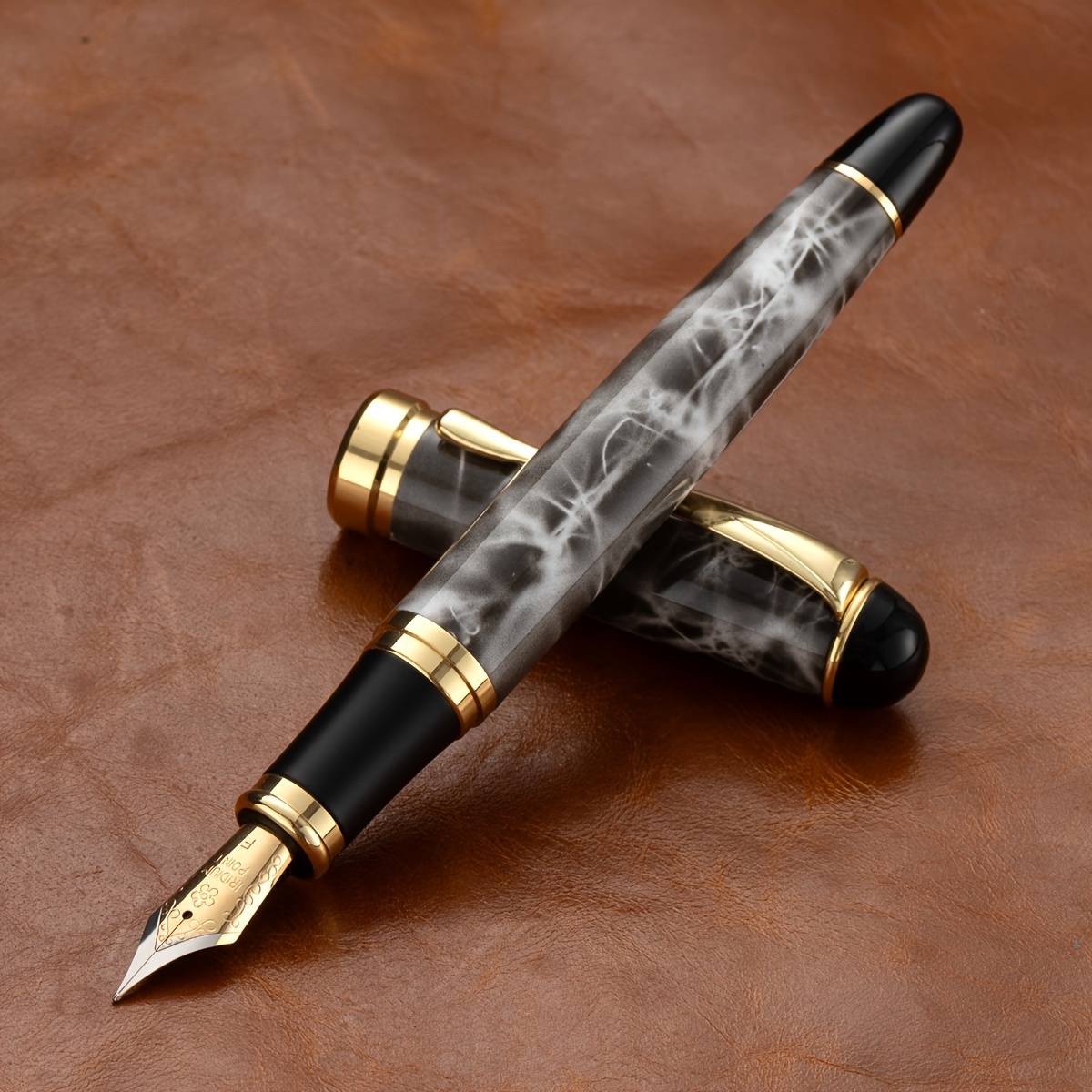 万年筆 おしゃれ 高級感 グレー 灰色 0.5mm 金属 14cm シンプル 軽量 光沢 プレゼント ギフト 普段使い おもしろ かっこいい t5095拍卖