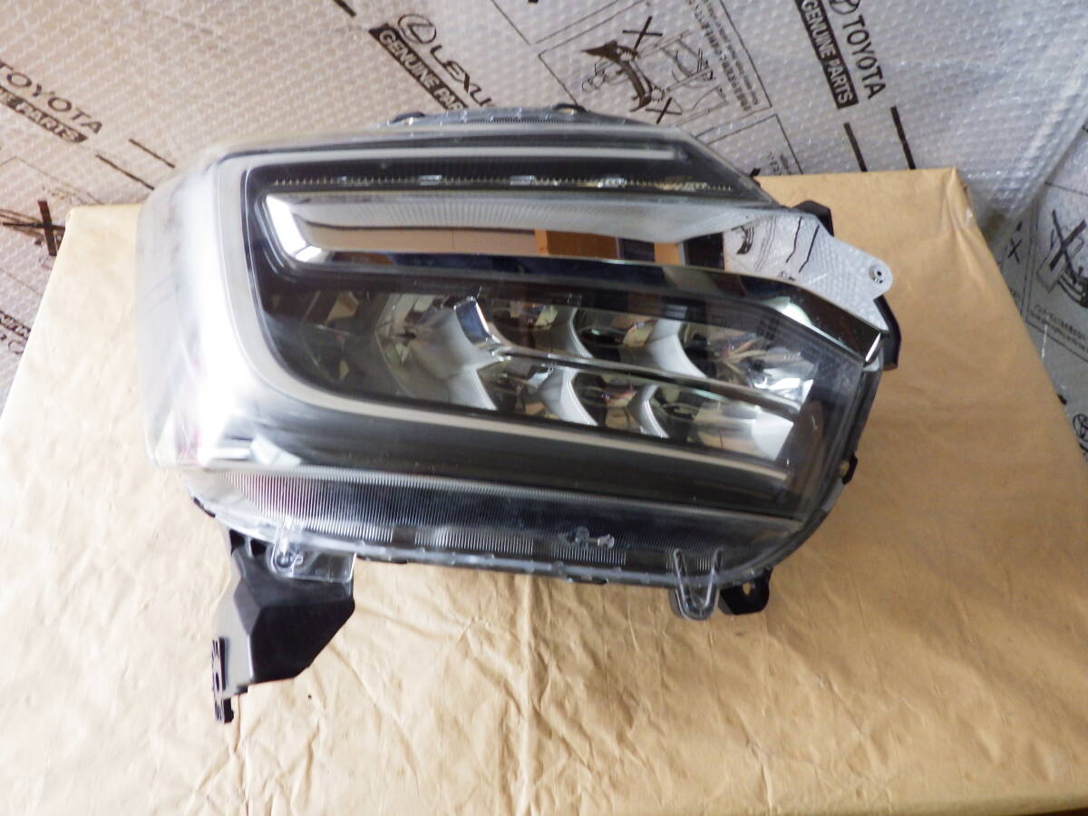 H●-BOXカスタム JF1 右ライト 右ヒビあり拍卖