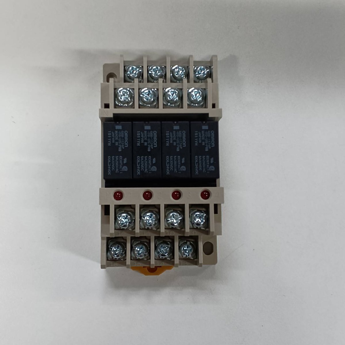 【新品未使用品】G6B-47BND ターミナルリレー OMRON オムロン A-014拍卖