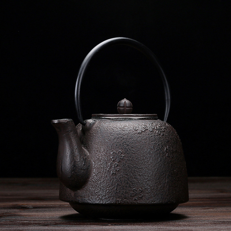 新入荷 南部鉄器 老鉄瓶 桜の花 急須 提梁壺 対応 鉄やかん 鉄分補給 鉄びん 1.1L拍卖
