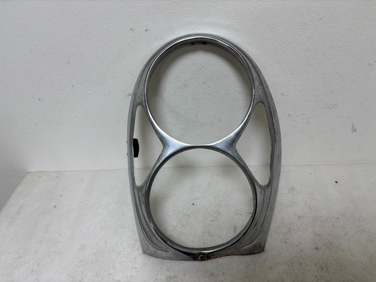 ☆ ベンツ W108 W109 W111 ヘッドライト ベゼル リム ☆5305拍卖