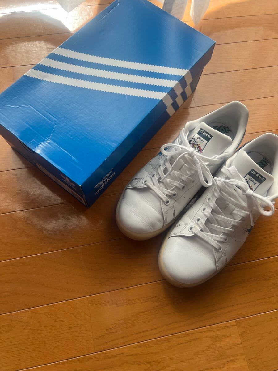 adidas アディダス スタンスミス ディズニーコラボ限定 白色一度使用美品です。靴底透かし絵 26センチ拍卖