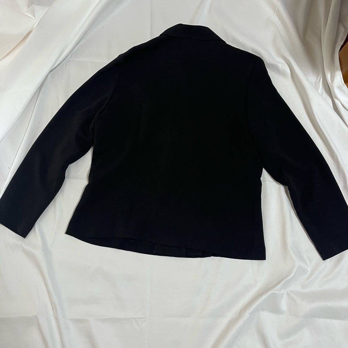 送料無料!詩仙堂 しせんどう  黒 ノーカラージャケット ペプラム 日本製 ちりめん織拍卖