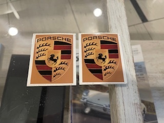 ■送料込み!激レア!! 未使用 PORSCHE クラシック ポルシェクレストステッカー 2枚拍卖
