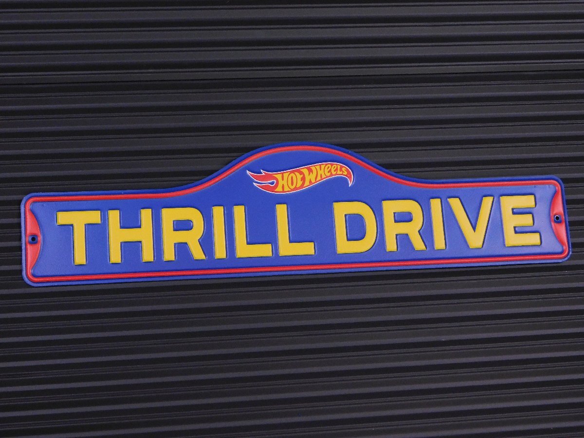 ◆送料\450◆【HOT Wheels・ホットウィール】※《エンボスメタルサイン/THERILL DRIVE》 アメリカン雑貨 エンボス看板 ブリキ看板 155拍卖
