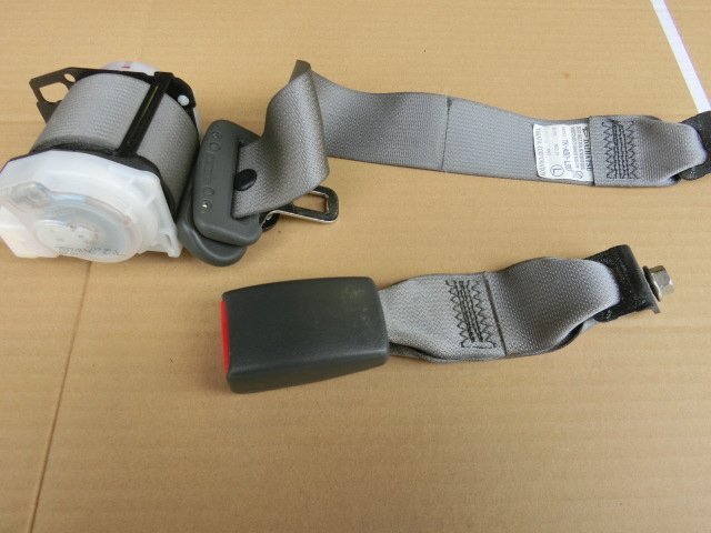 ミラ L275S リア左 シートベルト バッフル TK-AB0-L307拍卖