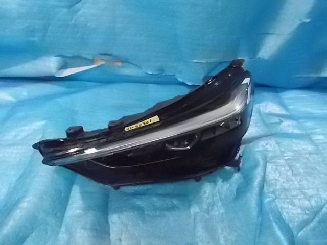 ヴェゼル e:HEV Z RV5 / RV6 LED 左 ヘッドライト №ZYK50301拍卖