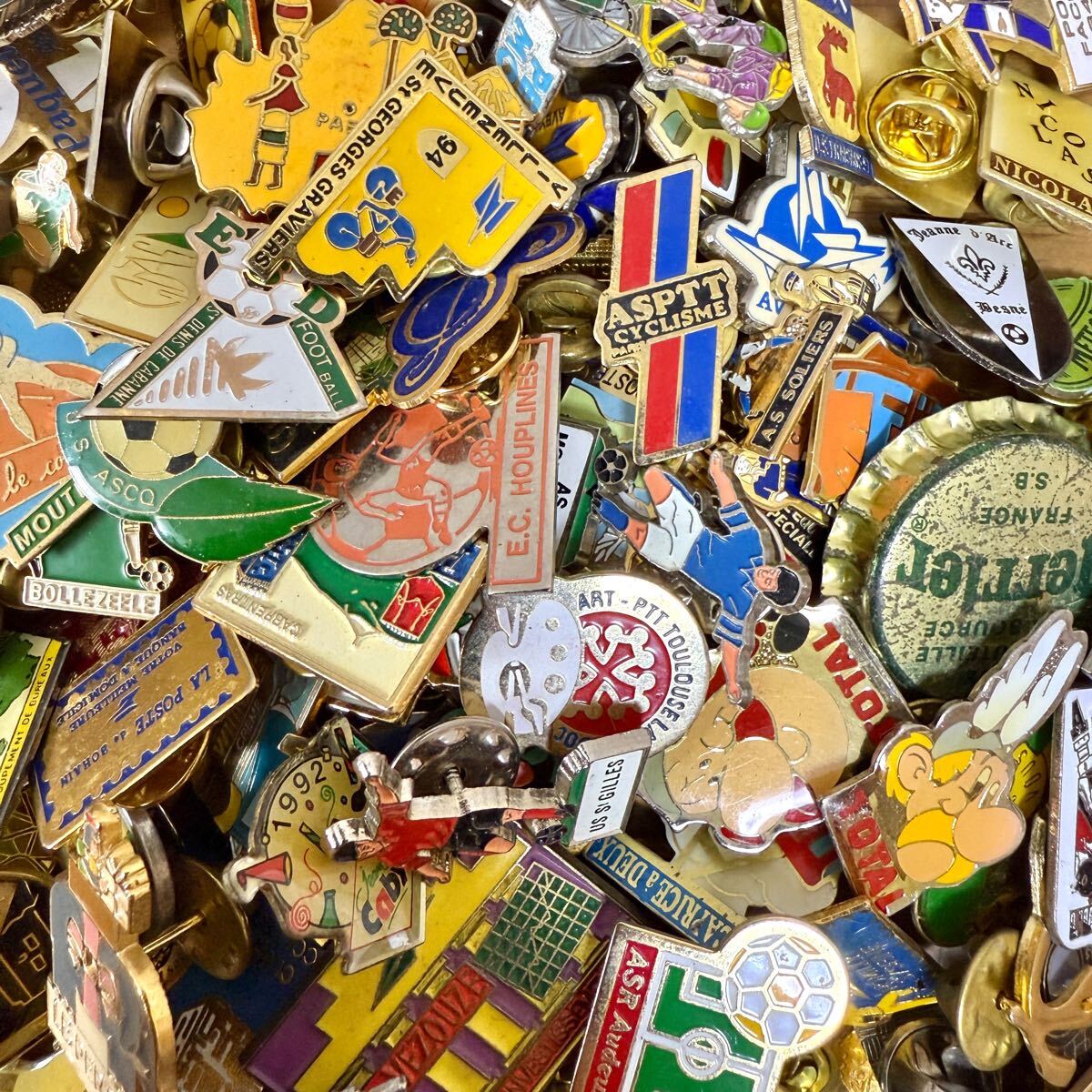 N166 100個 フランス ピンバッジ フランス雑貨 ヴィンテージ まとめ 大量 まとめ売り まとめて 卸売 ピンズ フレンチ ビンテージ セット 卸拍卖