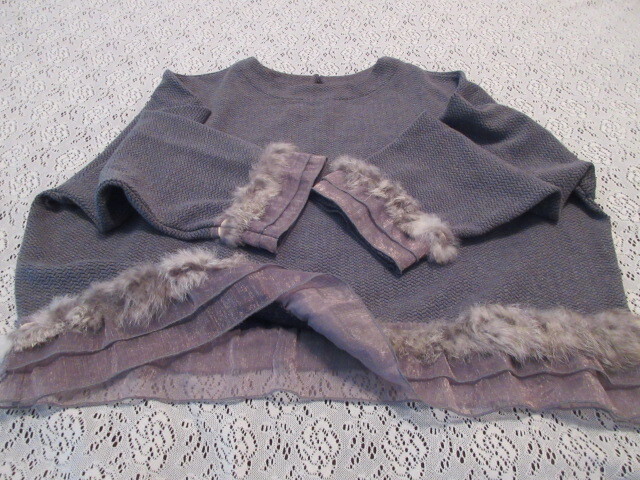 A)■ブランド品【mystic ミスティック】■ポリレーヨン/毛皮■袖口&裾には毛皮とシフォン!■ドロップショルダーデザイン!カットソー■拍卖