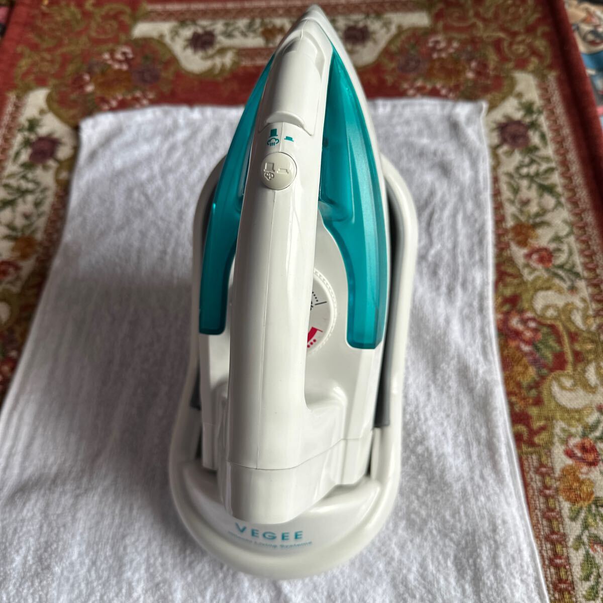 VEGEE スチームアイロン HITACHI拍卖