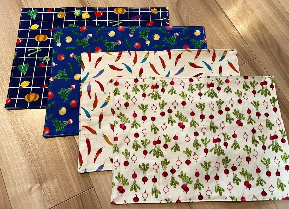 ●ハンドメイド●野菜柄 ランチョンマット25×35 4枚拍卖