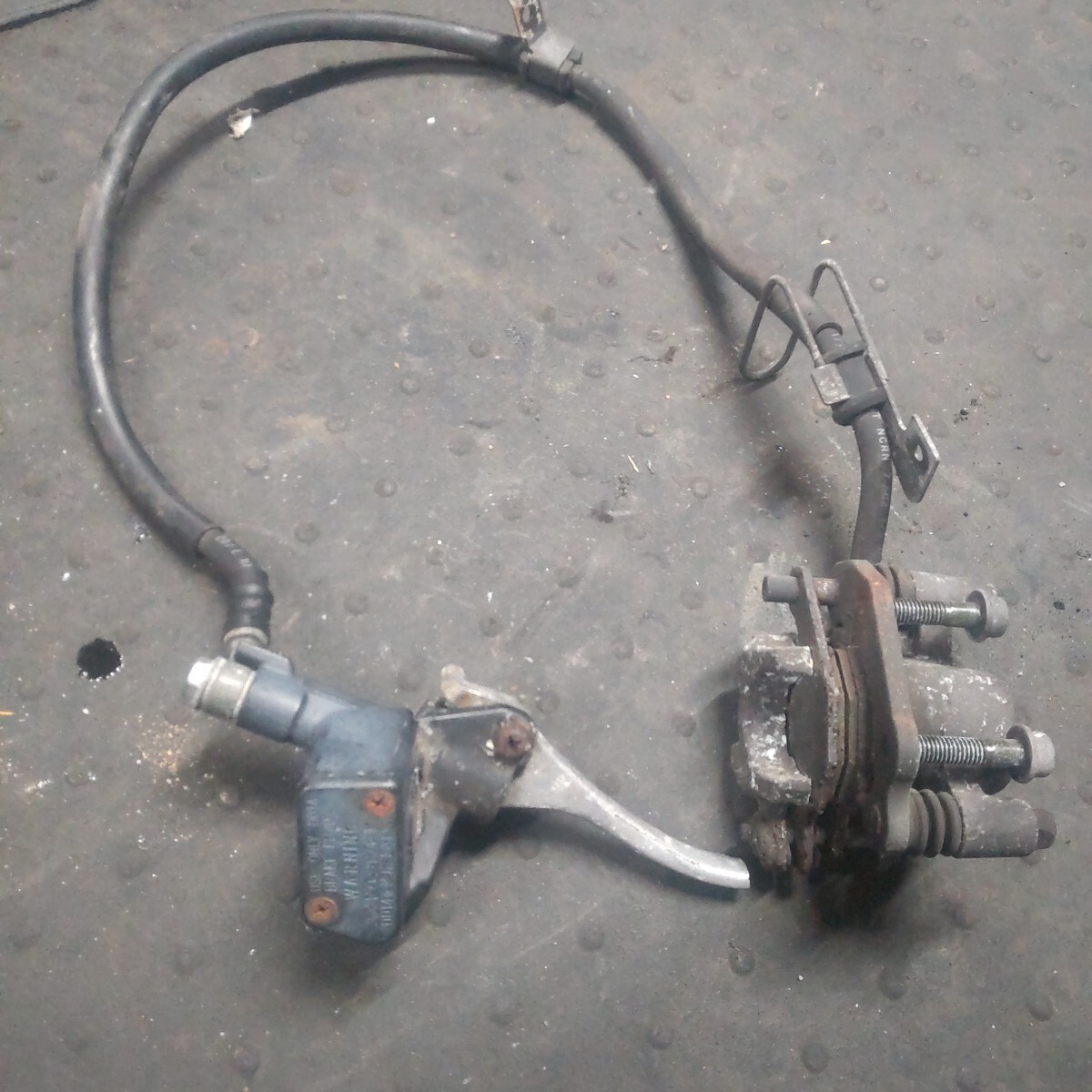 スズキ アドレス110 フロントブレーキ マスターシリンダー キャリパー 固着あり CF11A-505拍卖