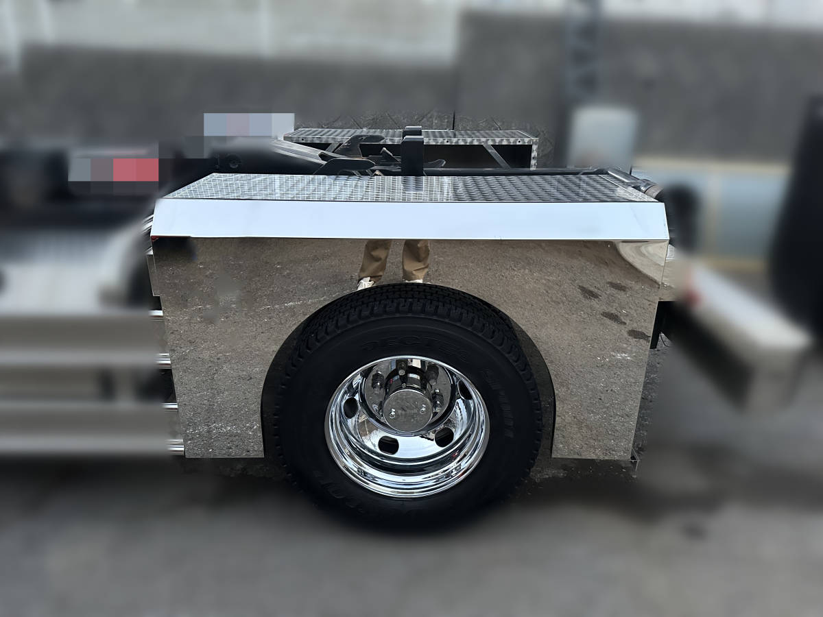 再入荷!中型 4t/19.5インチ トラック 鏡面×ウロコ柄 ステンレス バスフェンダー リアフェンダー アーチフェンダー 泥除け 汎用 S0059S拍卖