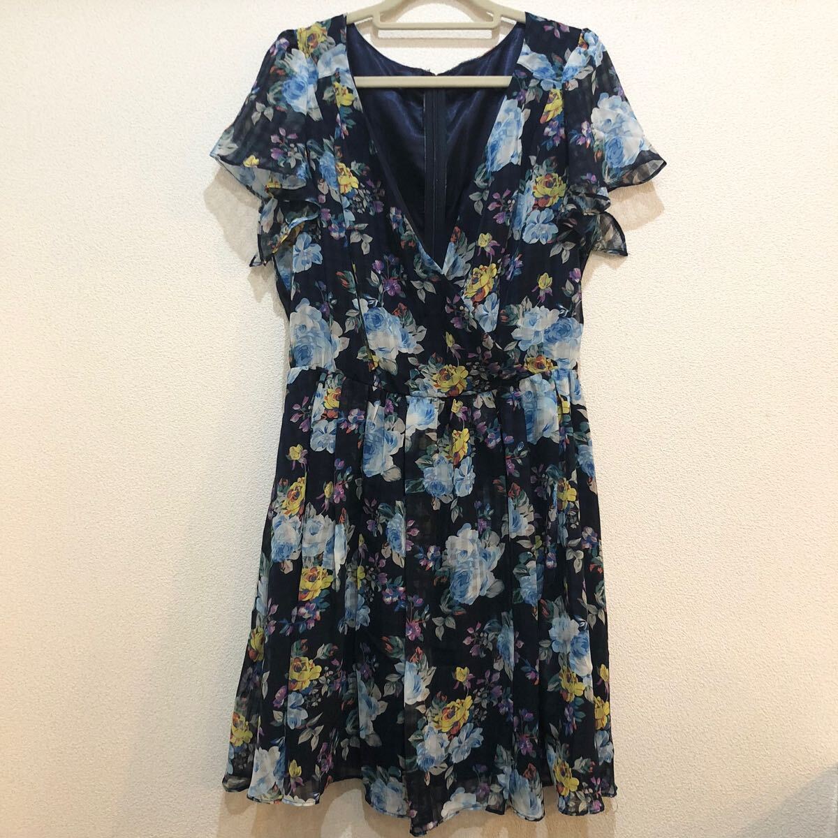 ROYAL PARTY ワンピース / ロイヤルパーティー 花柄 紺色 ネイビー カシュクール フリル お姉さん 清楚系 ギンガムチェック チェック拍卖