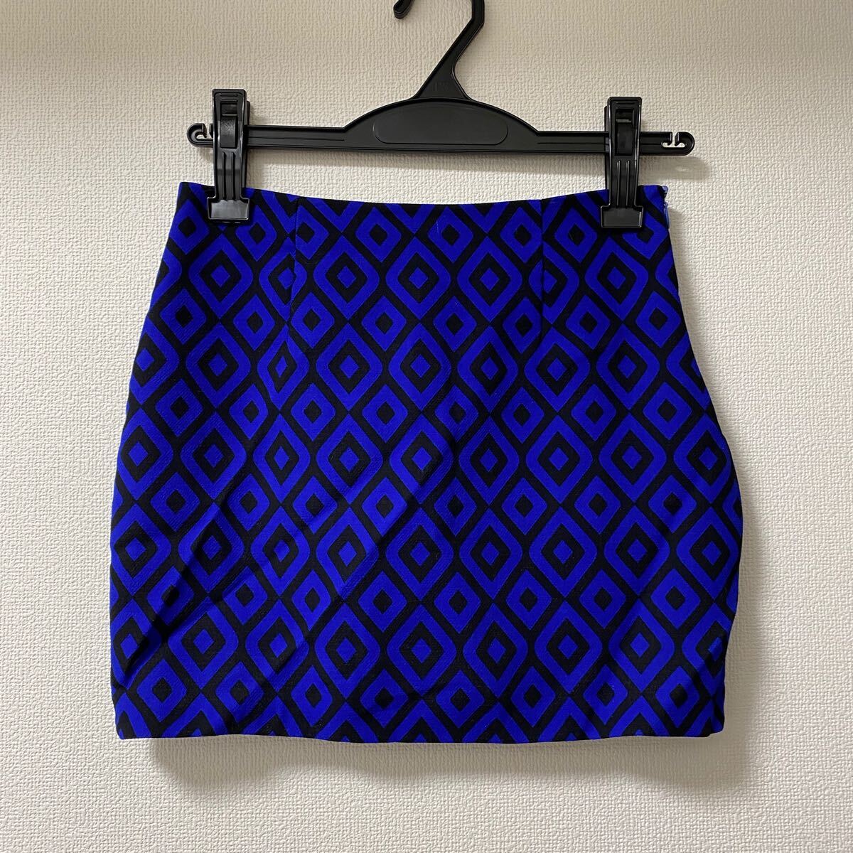 ANAP ミニスカート / アナップ レトロ 総柄 ジオメトリック柄 幾何学柄 派手 青 黒 ブラック ブルー タイト ミニ スカート拍卖