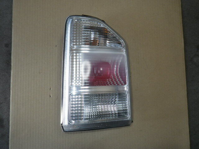 ネイキッド F☆L750S◆左テールライト 中古品 4905拍卖