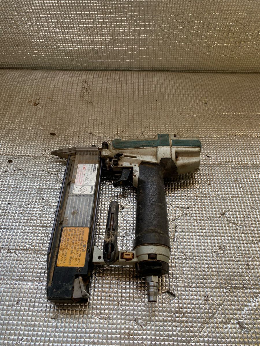 マキタ 仕上釘打 AF502 中古品拍卖