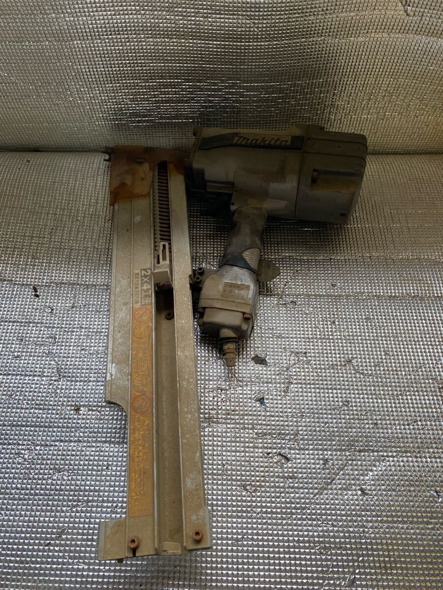 makita マキタ エア釘打 釘打機 AN921 中古品拍卖