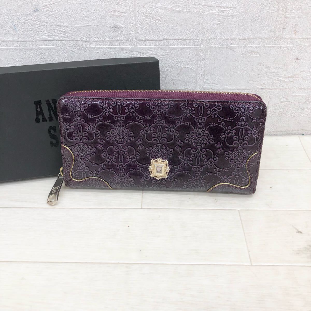 M10〓 箱付き ANNA SUI アナスイ 長財布 レディース ダークパープル ウォレット 財布 服飾小物 キラキラ ラウンドファスナー拍卖
