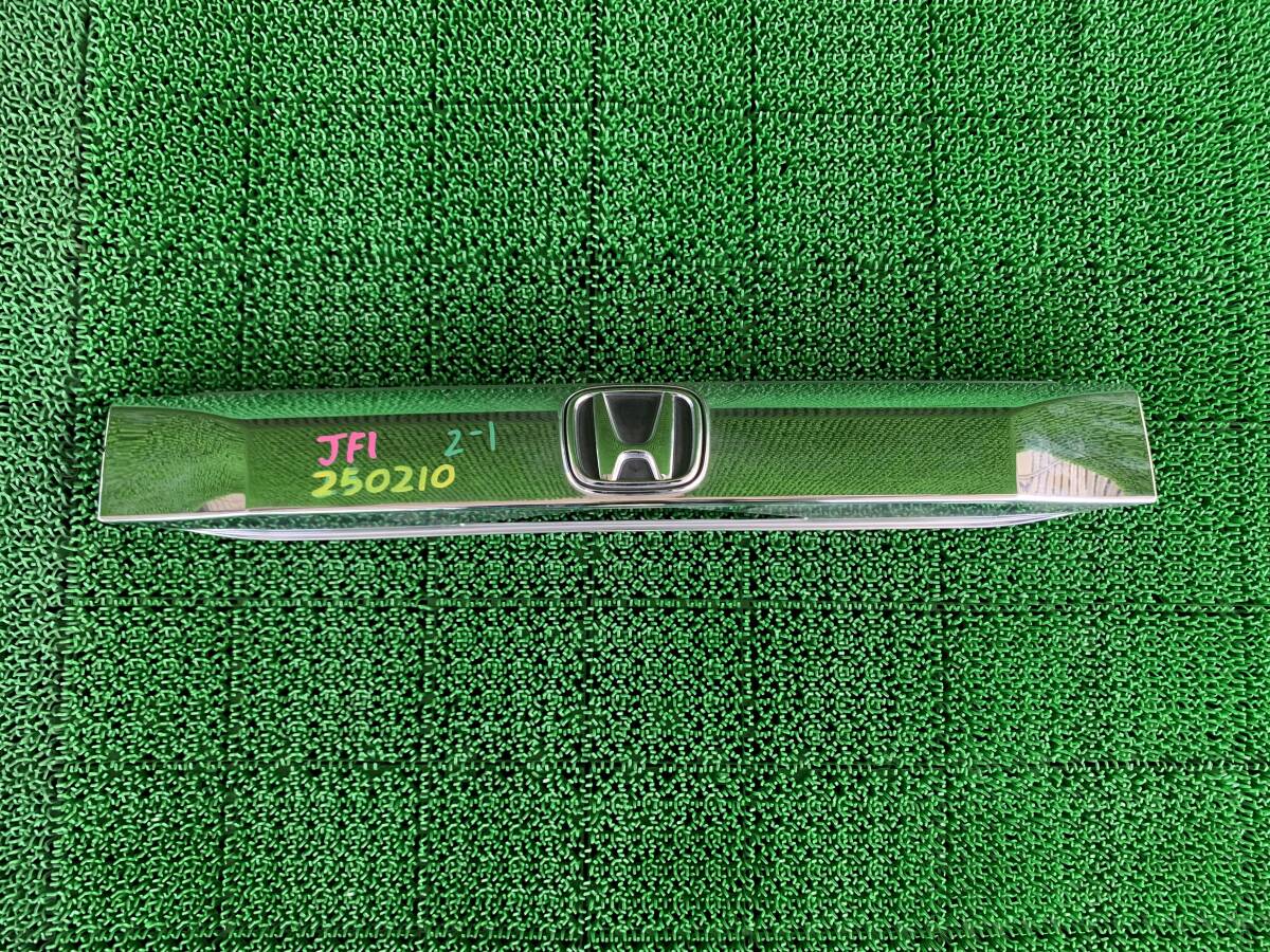 ●即決値段●250324 ホンダ N-BOX JF1 JF2 純正 バックドア メッキ ガーニッシュ リアゲート フィニッシャー拍卖