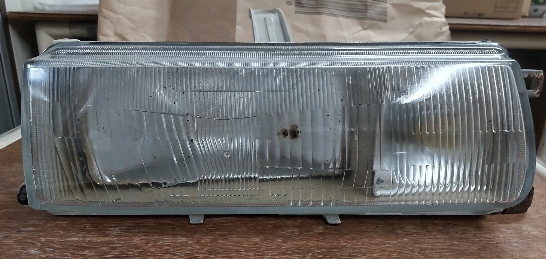 AE91 AE92 TOYOTA KOITO 100-74810R ヘッドランプユニット ヘッドライト 右側 レビン 長期保管 ジャンク 中古 トヨタ拍卖