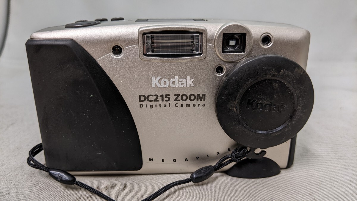 H5260 Kodak DC215 ZOOM エモい/エモ画質/コンパクトデジタルカメラ/小型デジカメ/コダック 簡易確認OK 動作品 現状品 拍卖