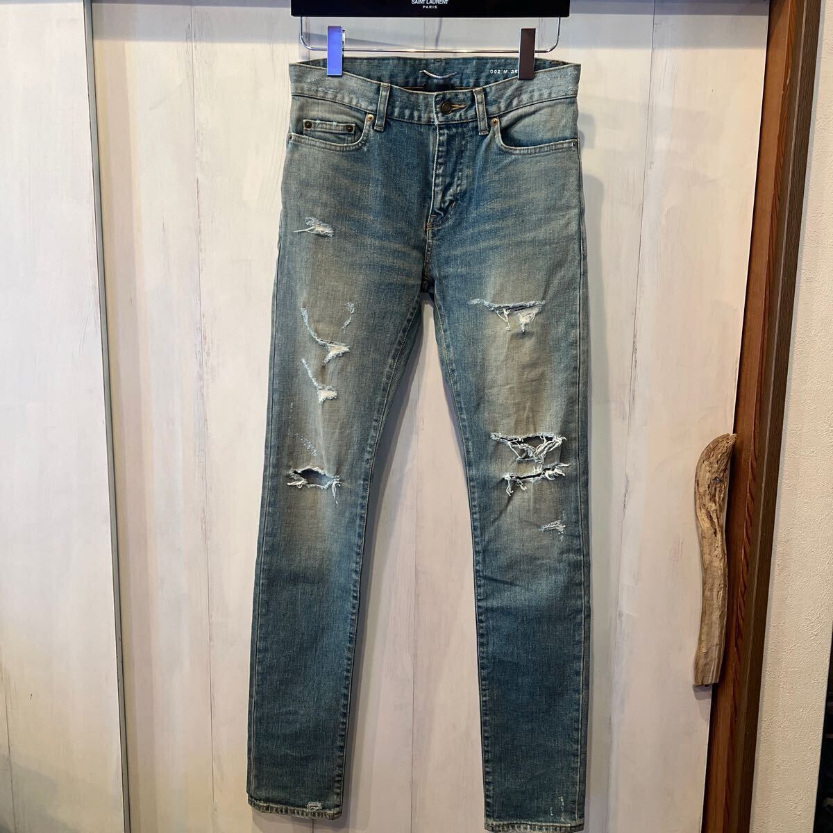 16AW SAINT LAURENT PARIS by Hedi Slimane デストロイデニム ダメージ 28インチ エディスリマン ケリングジャパン サンローラン D02拍卖
