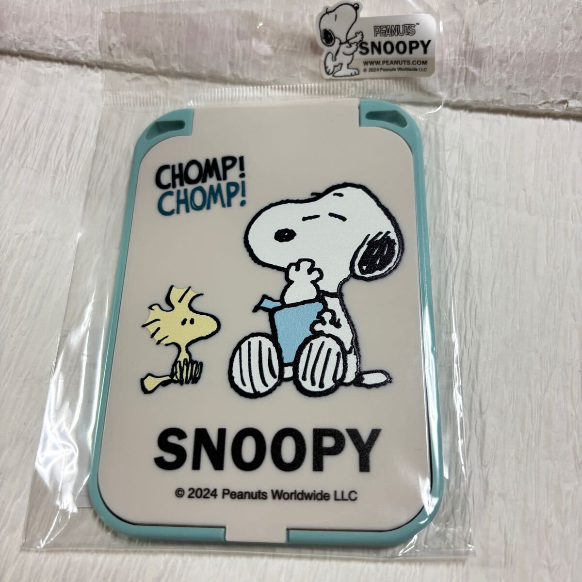 匿名配送 送料無料 未使用 海外限定 スヌーピー SNOOPY コンパクトミラー 折りたたみ手鏡 卓上 グリーン ウッドストック拍卖