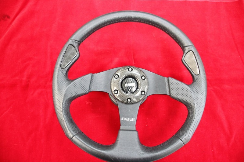 ★売り切り! 美品! 着払い MOMO モモ ステアリング 汎用 34.5cm 345mm 黒×カーボン 中古品★拍卖