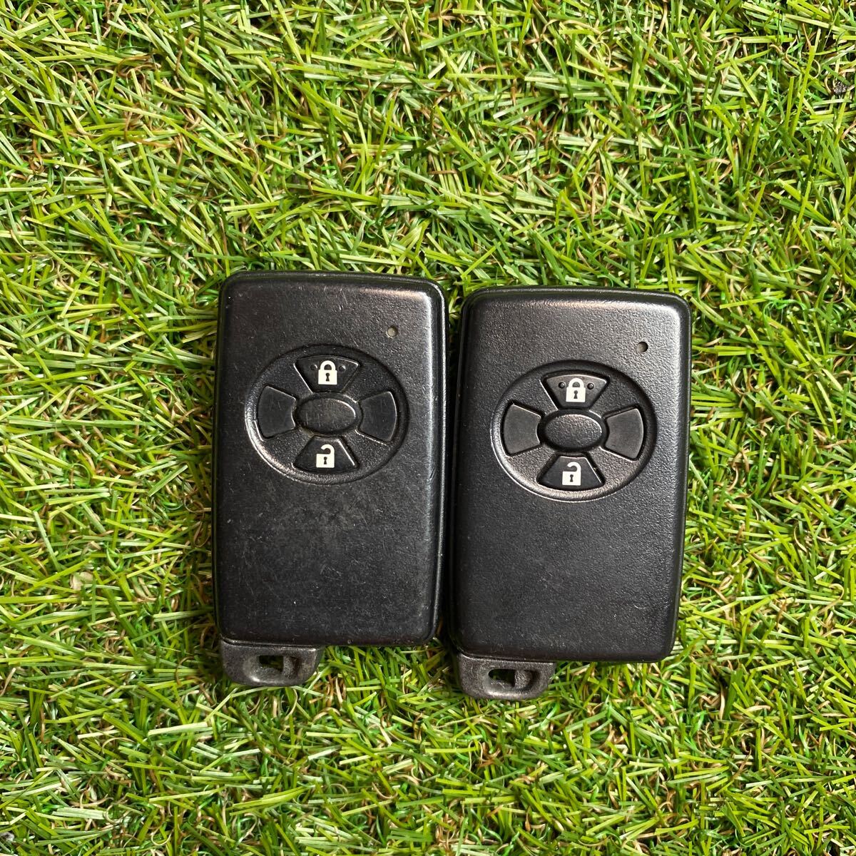 送料無料 トヨタ 純正 スマートキーレス 鍵 2ボタン 271451-0091 動作確認済 赤ランプ 2点セット ヴィッツ カローラ等 □2591拍卖