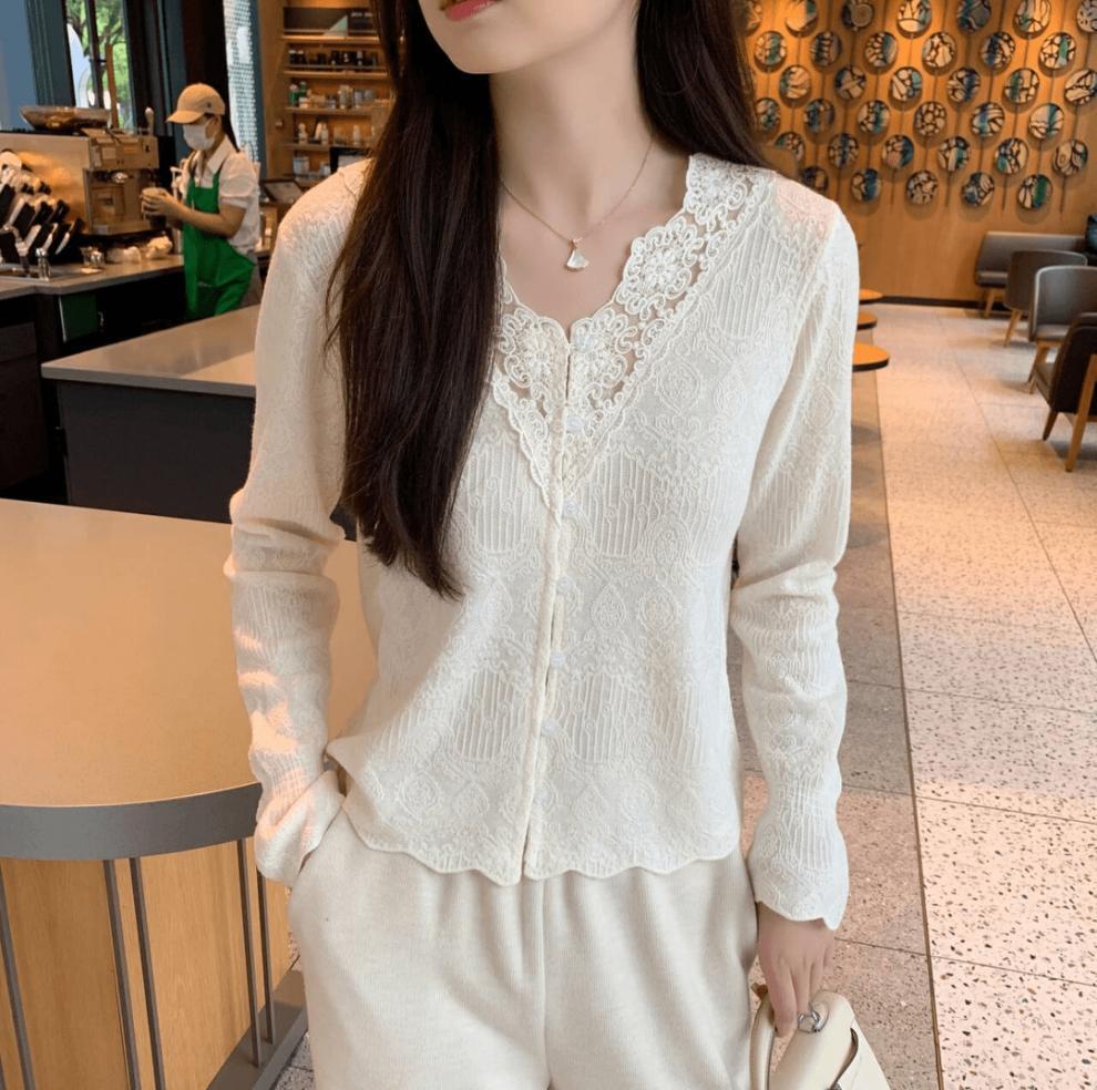 フレンチVネック高級レースレースボトムブラウス新作小香風デザイン感長袖トップス L436拍卖