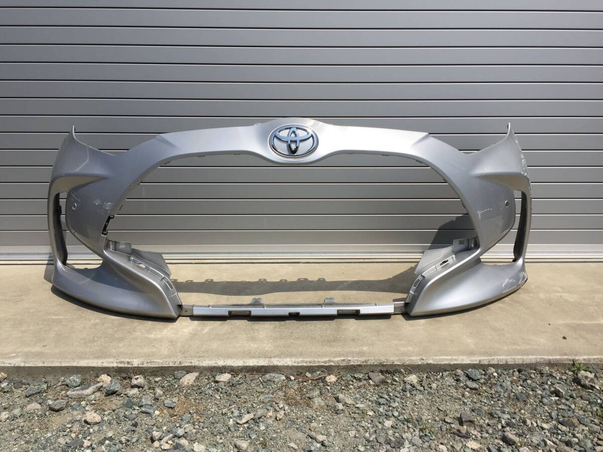 トヨタ KSP210 MXPA10 MXPH10 ヤリス ハイブリッド 純正 フロントバンパー シルバー 52119-52E80拍卖