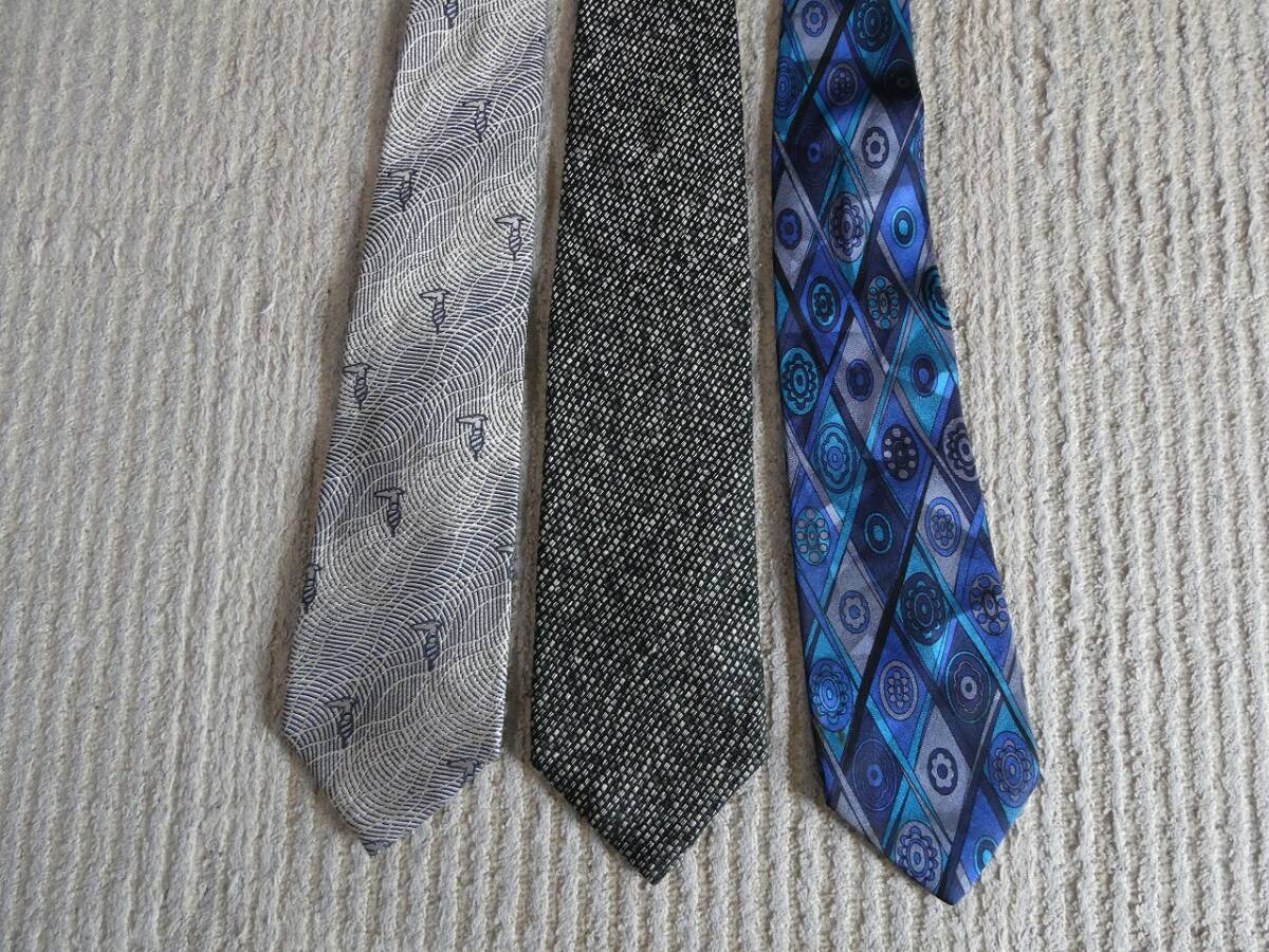 【クリックポスト発送】トラサルディ・ヴェルサーチほか ネクタイ3本セット拍卖