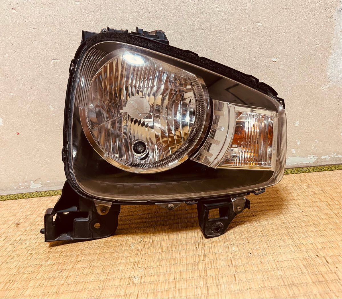 スズキ アルト HA36S 純正右ヘッドライト ハロゲン STANLEY W2380 STANLEY HA36S 右ヘッドライト拍卖