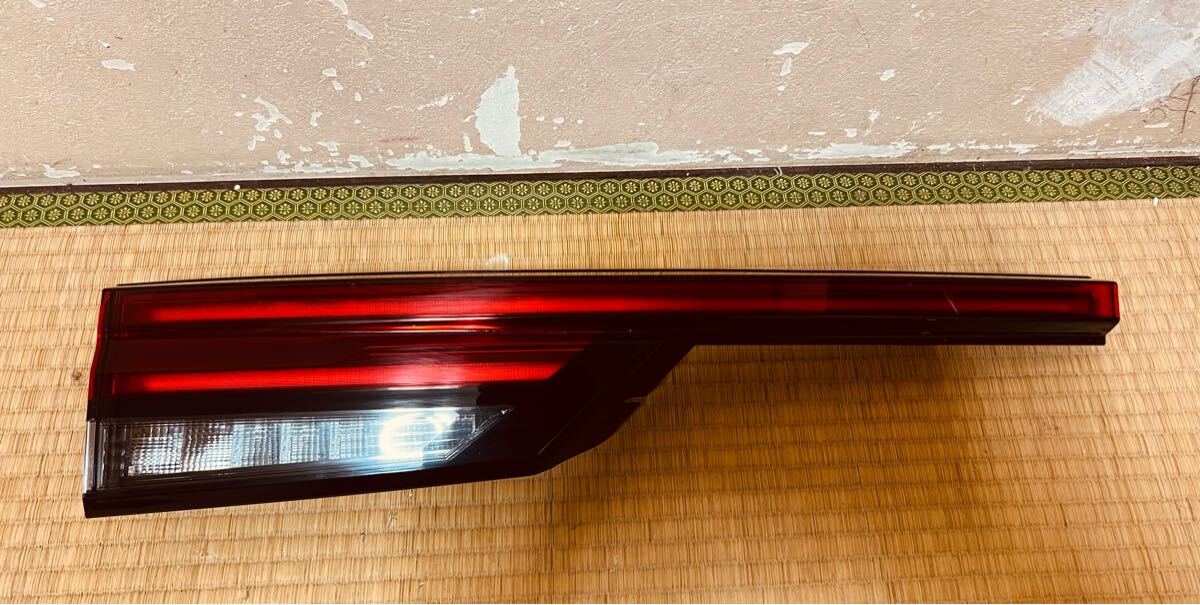 日産 オーラ 6AA-FE13 左 テールランプ フィニッシャー パネル テール レンズ 26555-6XL5A ICHIKOH D271拍卖