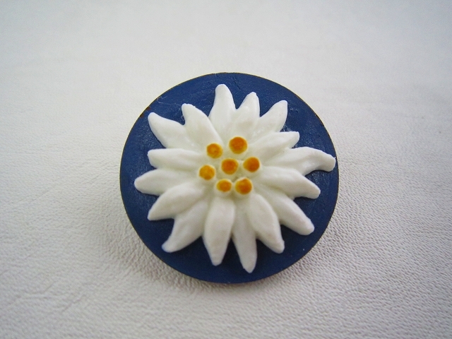 ドイツ エーデルワイスボタン 足付きボタン ココナッツボタン ブルー 31ミリ拍卖