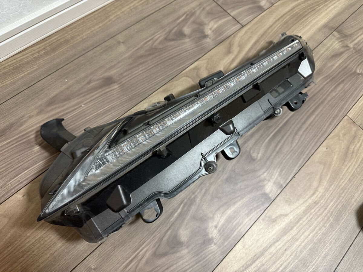 レクサス NX300/NX300h AGZ10/AGZ15/AYZ10/AYZ15 後期 左LEDクリアランス/左ウインカー 純正 KOITO 78-36 【Y】拍卖