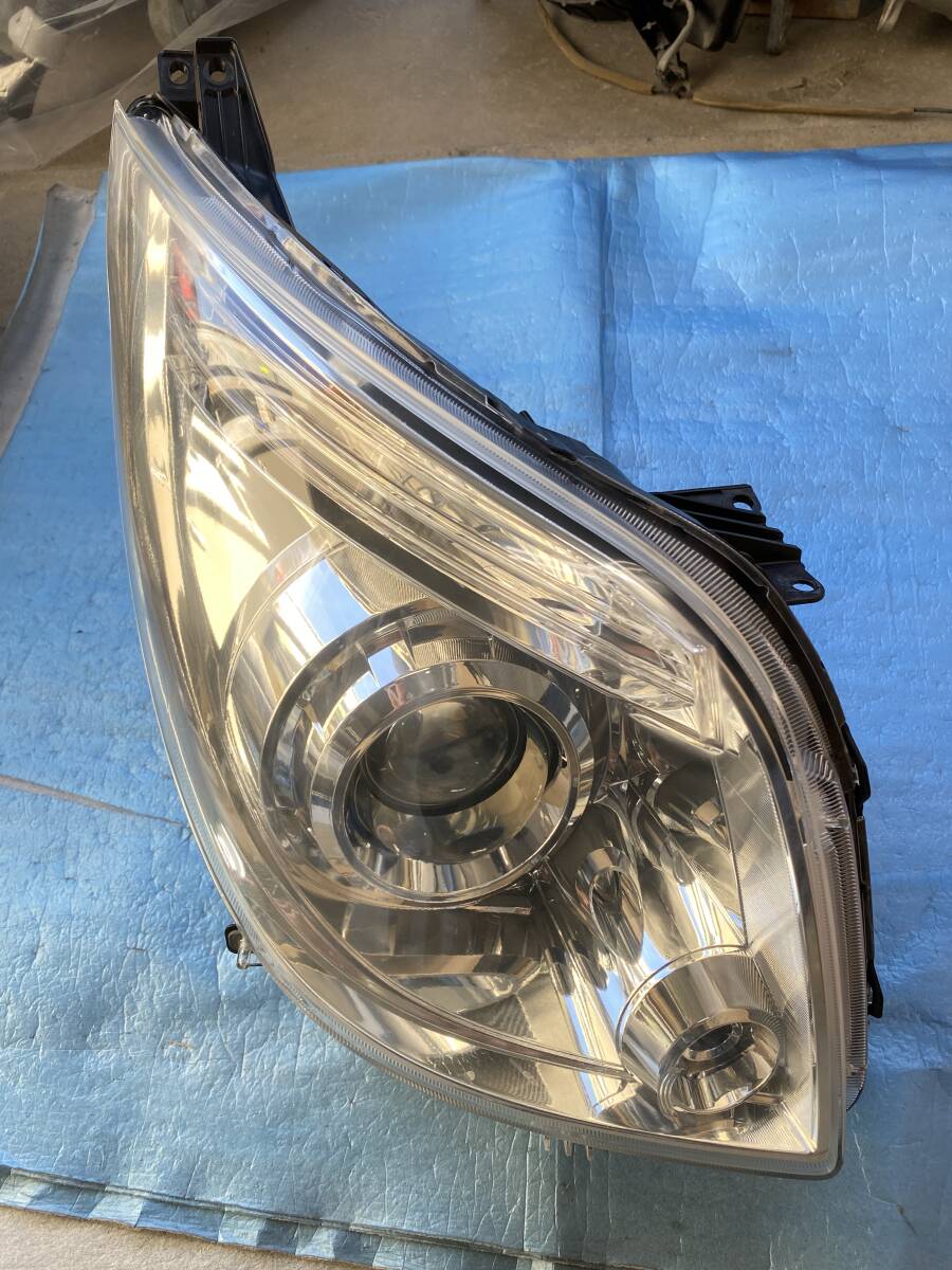 MK21S パレット 右ヘッドライト HID 2503-2586拍卖