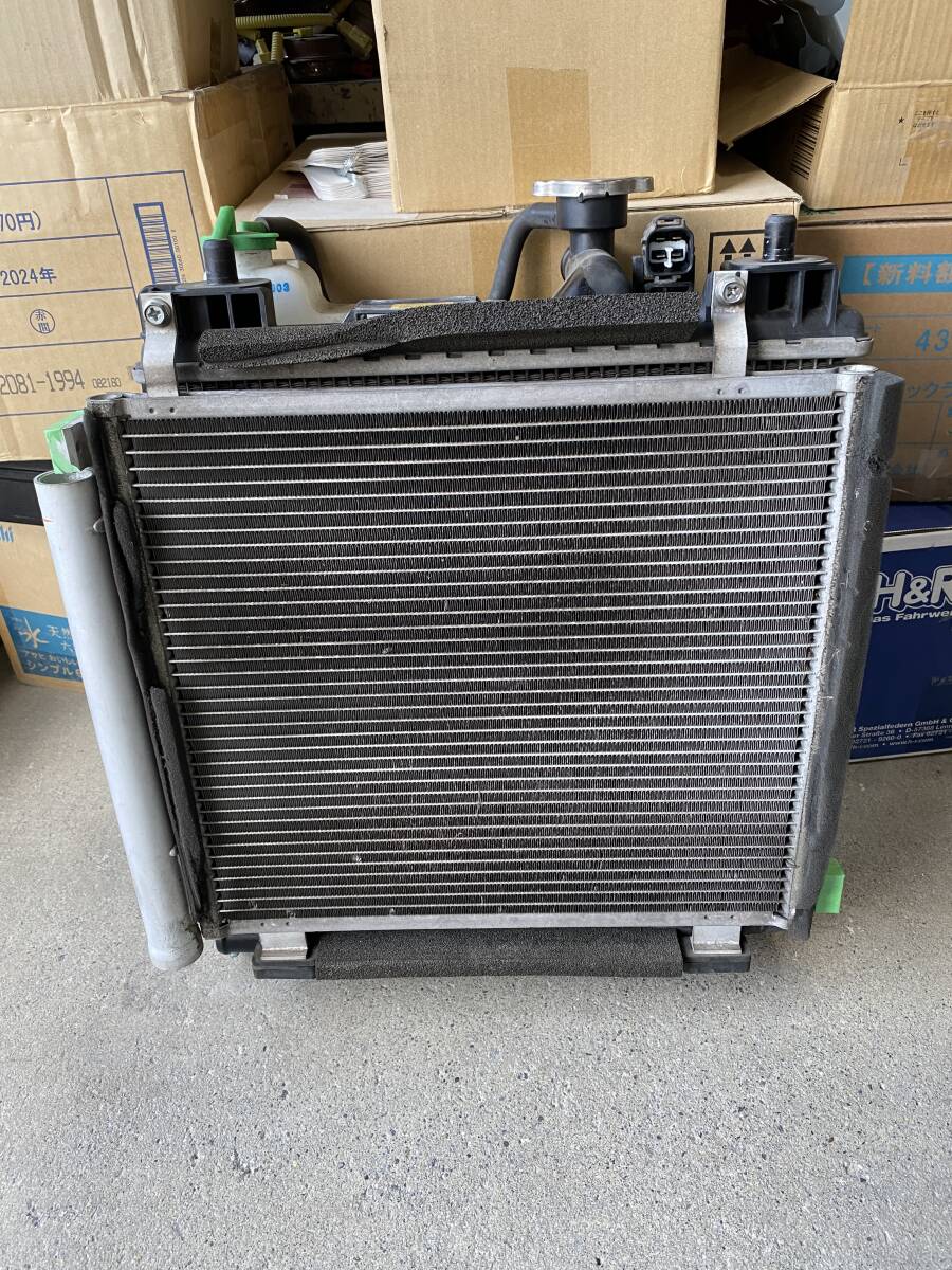 MK42S スペーシア ラジエーター コンデンサー 電動ファン ターボ 2503-2619拍卖