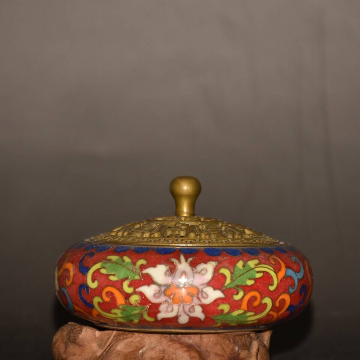 『明・ 銅製・景泰藍・琺瑯彩・三足熏香炉・香炉・香道具・ 逸品仏具・仏教古美術品』極細工 置物 古賞物 中国古玩 中国古美術拍卖