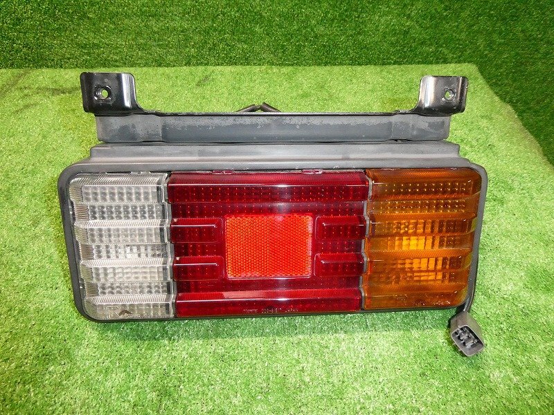 【A66448】◇タイタン WHS5T 右 テールランプ 24V拍卖